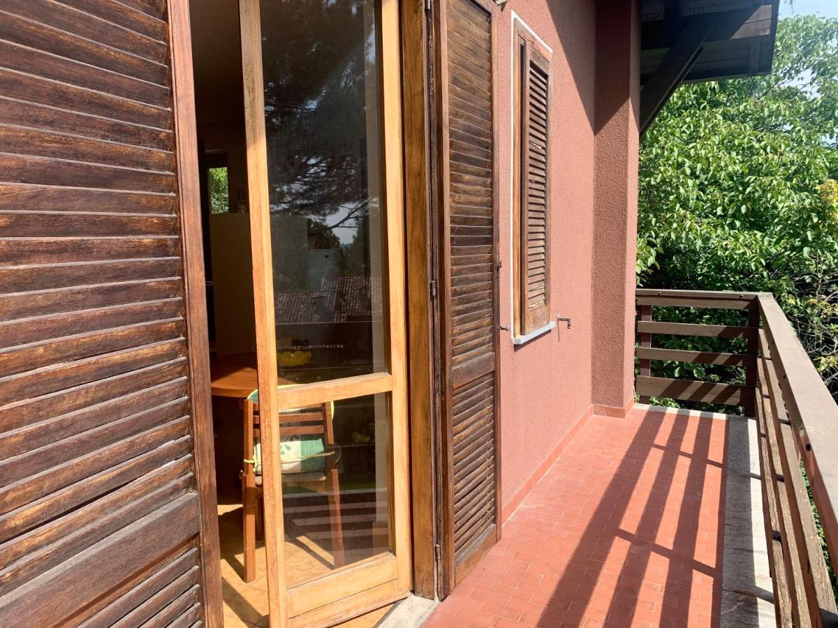 Green Apartment Albavilla Exterior photo